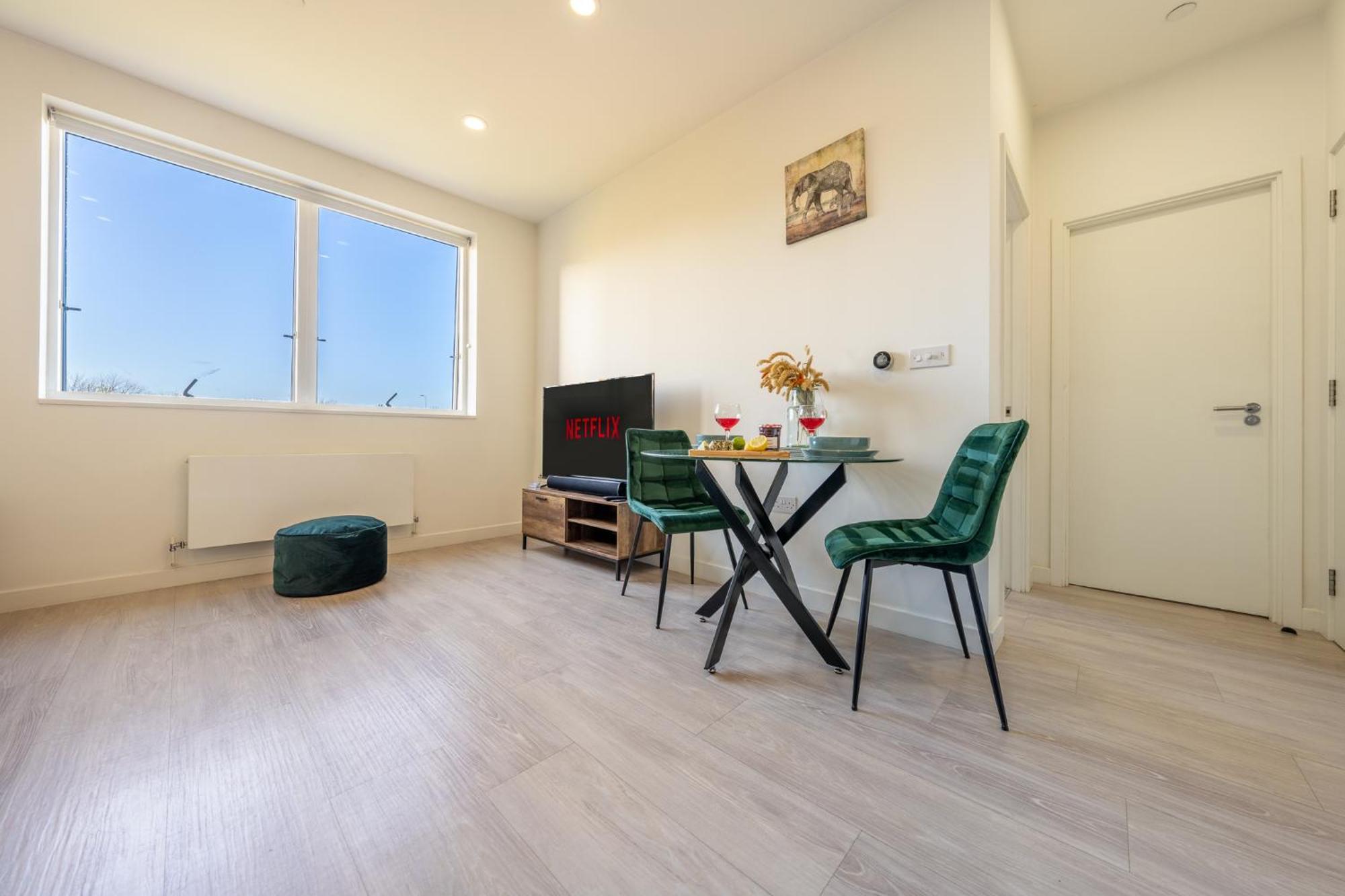 Luxury 1 Bedroom Serviced Apartment With Roof Terrace & Gym ستيفنيج المظهر الخارجي الصورة
