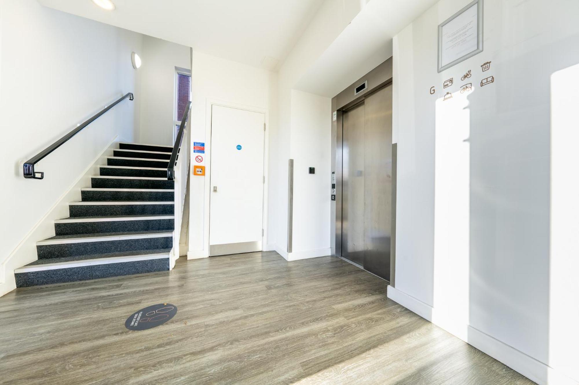 Luxury 1 Bedroom Serviced Apartment With Roof Terrace & Gym ستيفنيج المظهر الخارجي الصورة