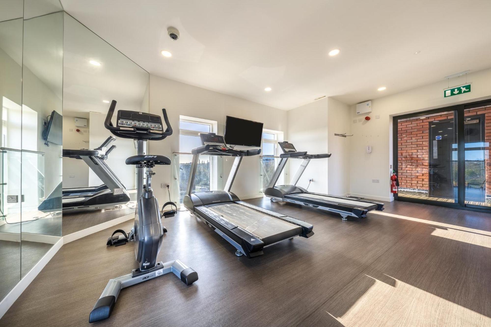 Luxury 1 Bedroom Serviced Apartment With Roof Terrace & Gym ستيفنيج المظهر الخارجي الصورة